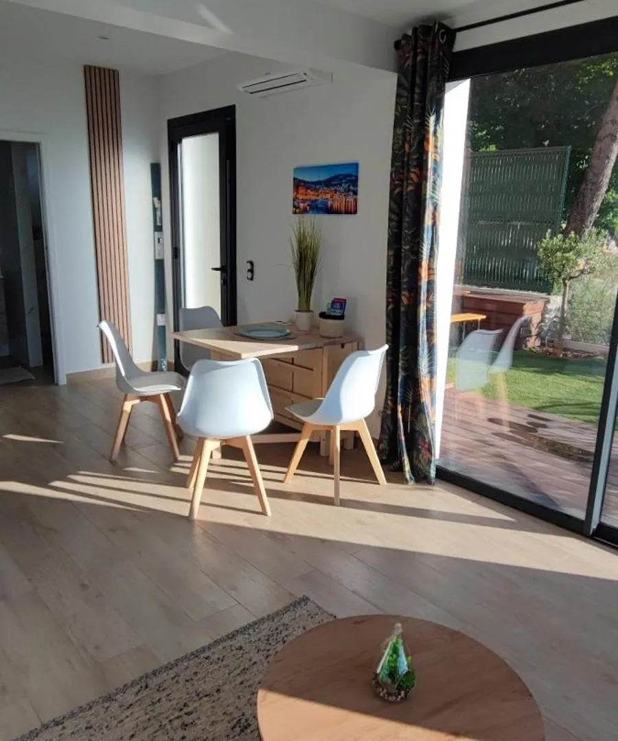 Exceptional Sea View Apartment, Monaco 15 Min 拉杜尔比